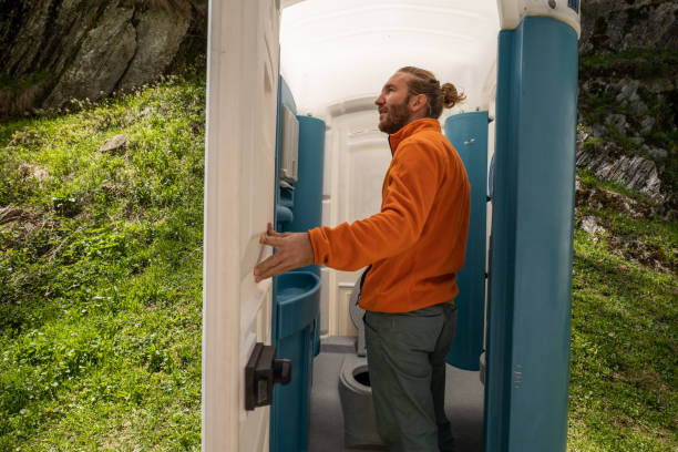 Portable Toilet Options We Offer in El Rancho, NM